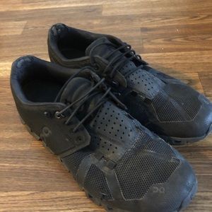 OnCloud Women’s shoes size 9